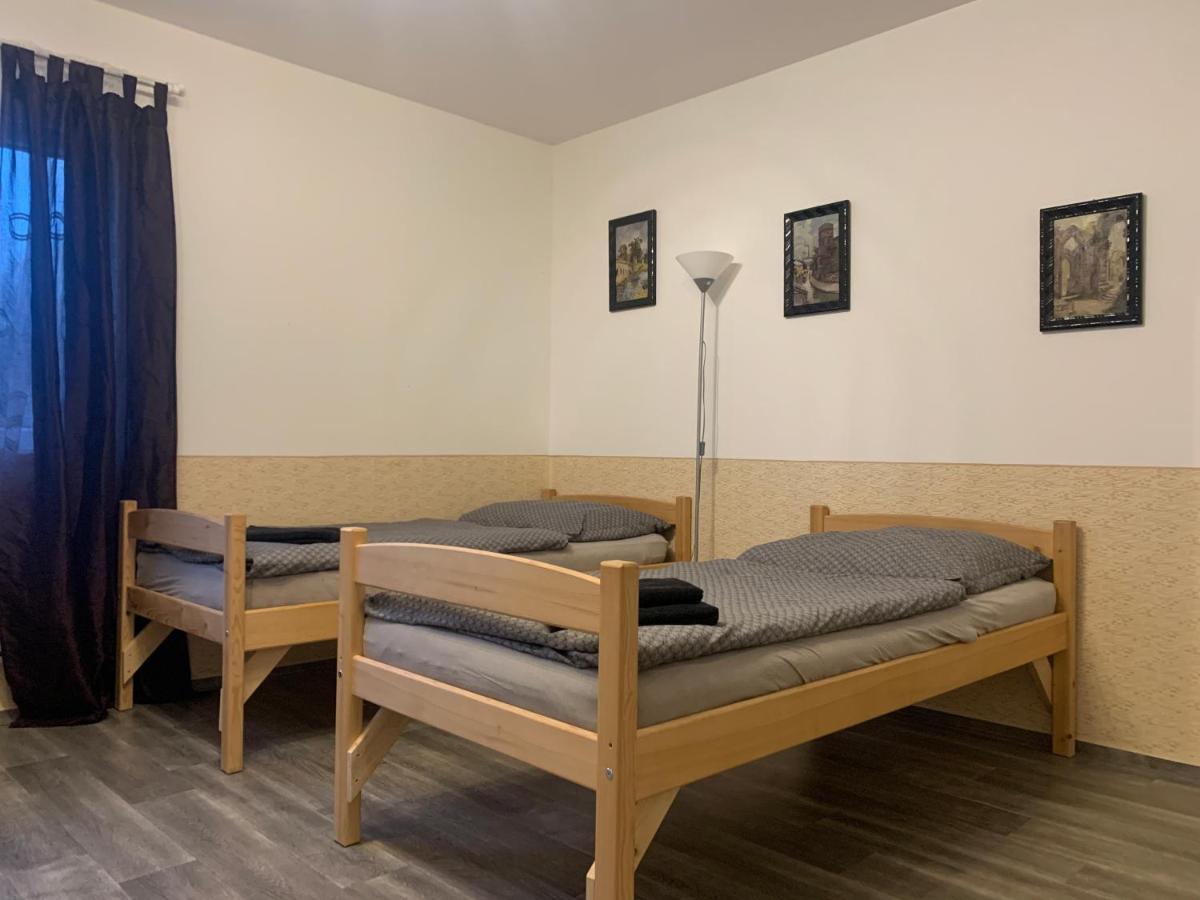 Konstantinovy Lázně Penzion U Jezera酒店 外观 照片